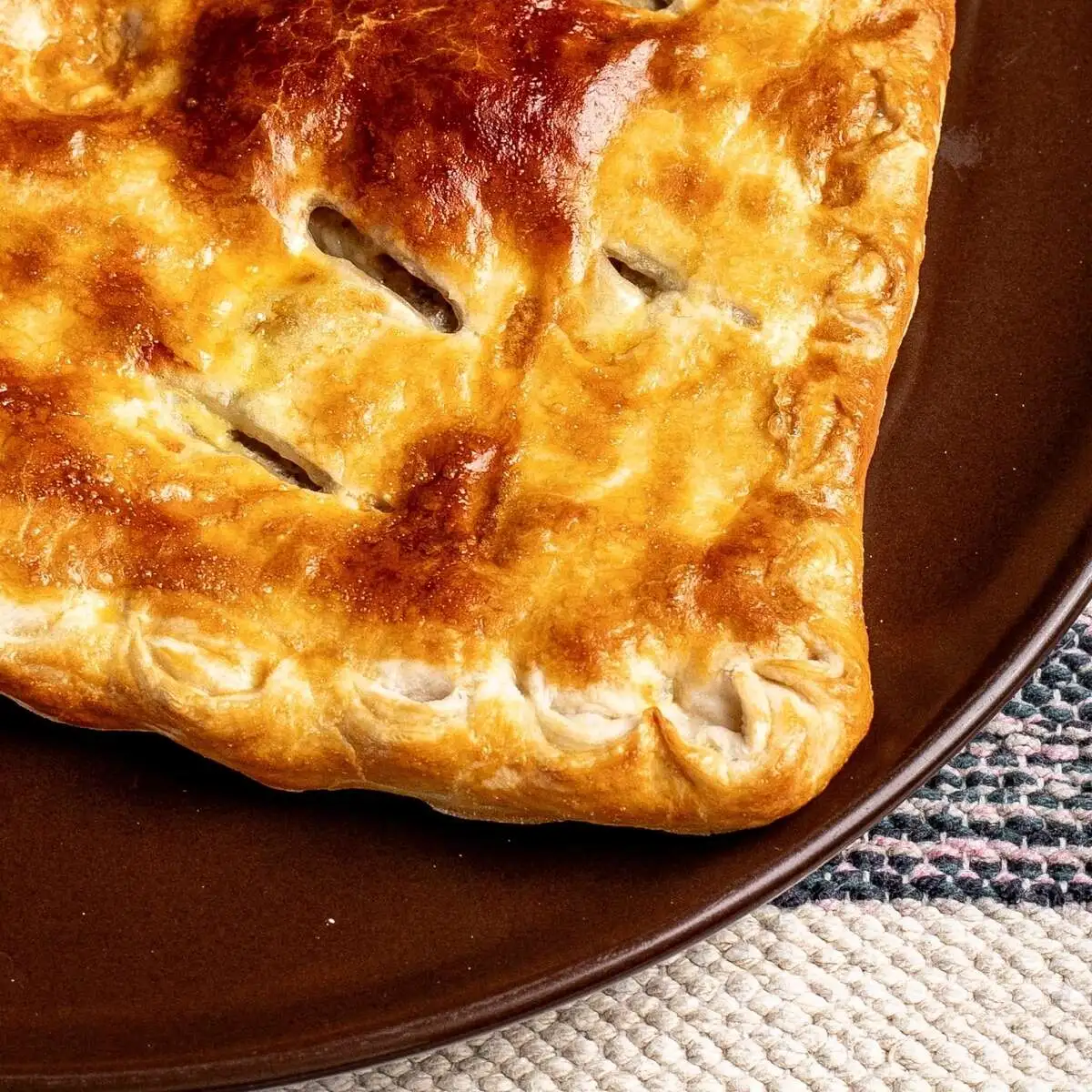 Хачапури слоеный с мясом 
