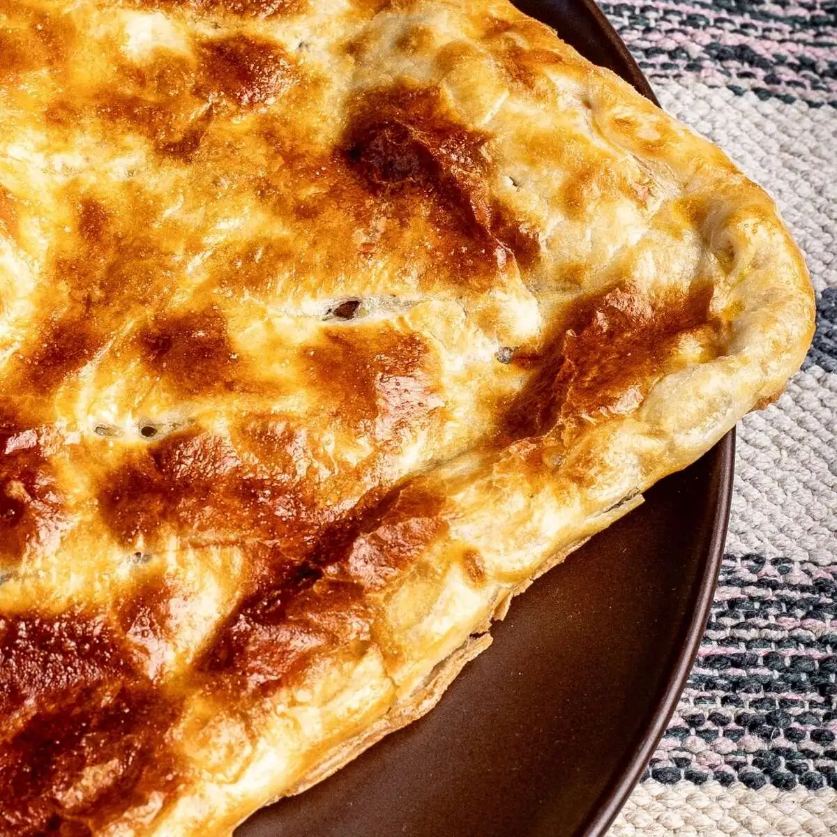 Хачапури слоеный с картофелем и грибами 
