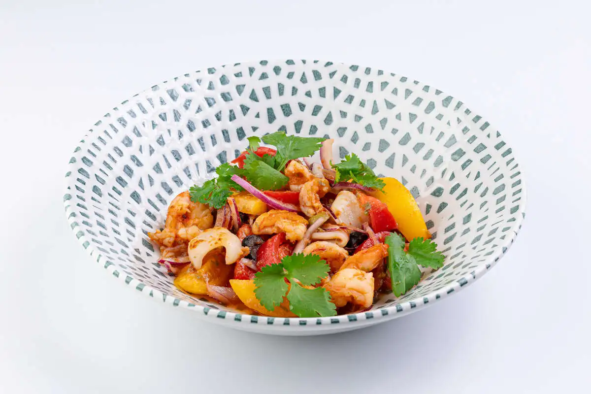 Салат с морепродуктами