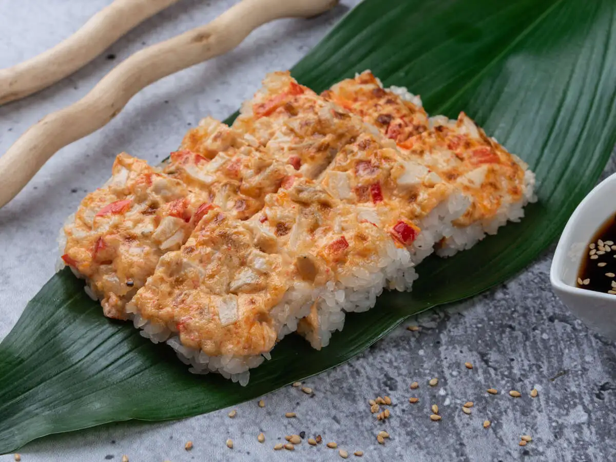 Суши-пицца с морепродуктами 