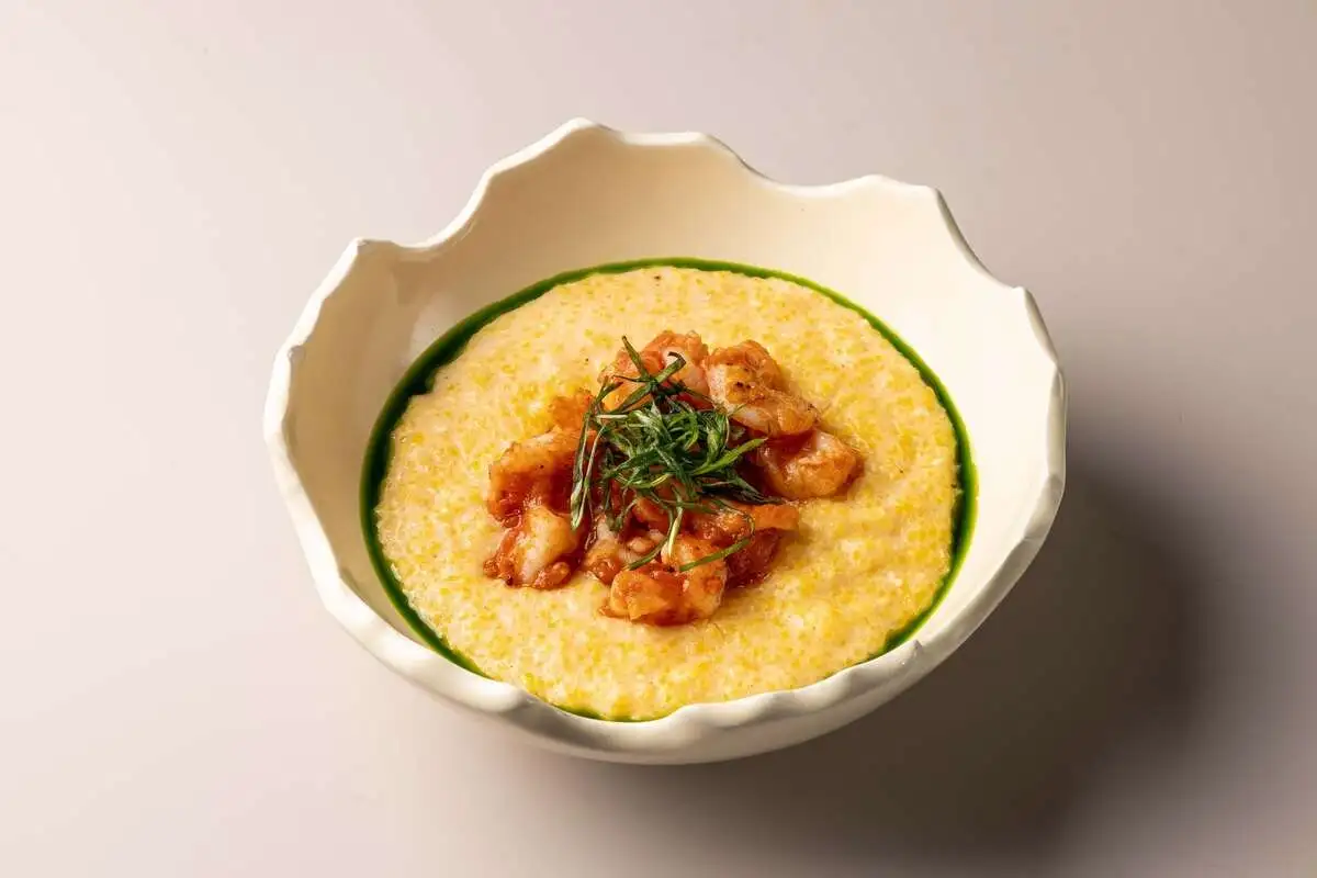 Кукурузная каша с креветками