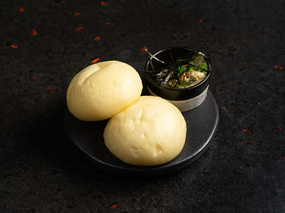 Булочка бао с маслом нори
