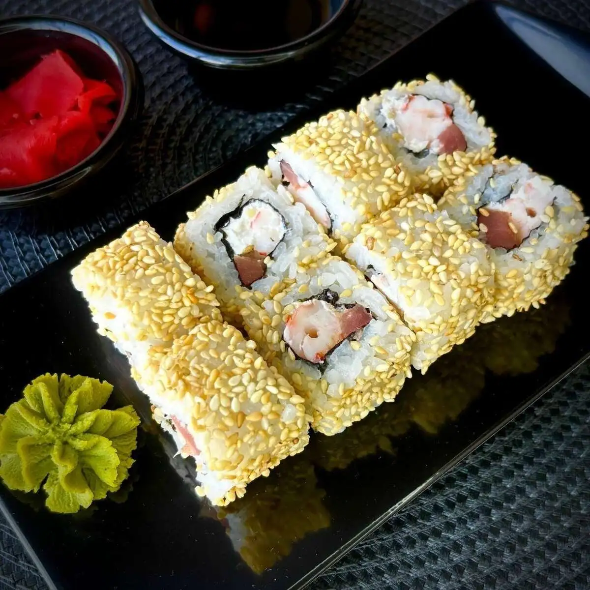 Ролл с тунцом и креветкой/Roll with tuna and shrimp