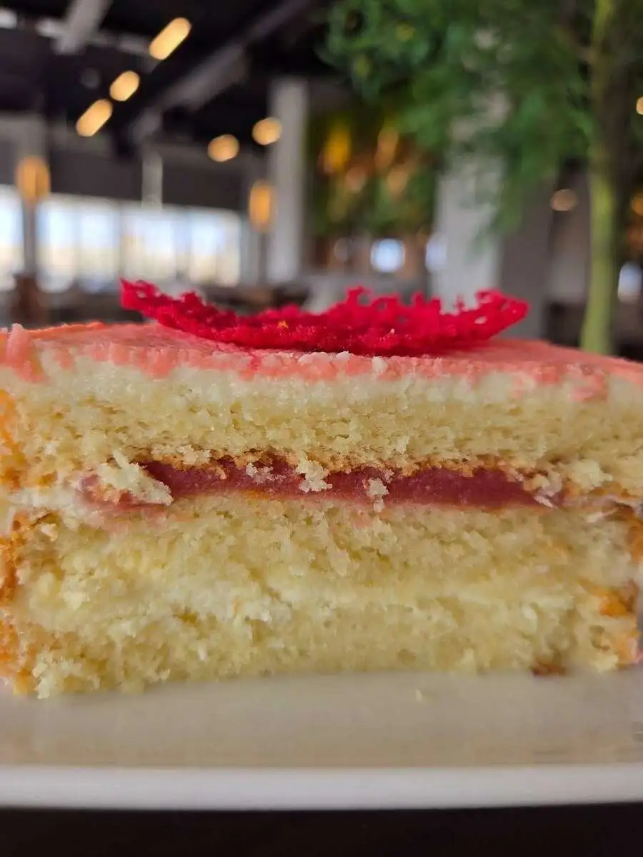 Торт клубника 1 кг/Strawberry cake 1 kg