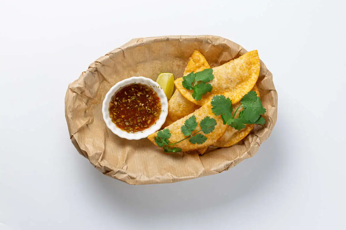 Мини-чебуреки с раковыми шейками