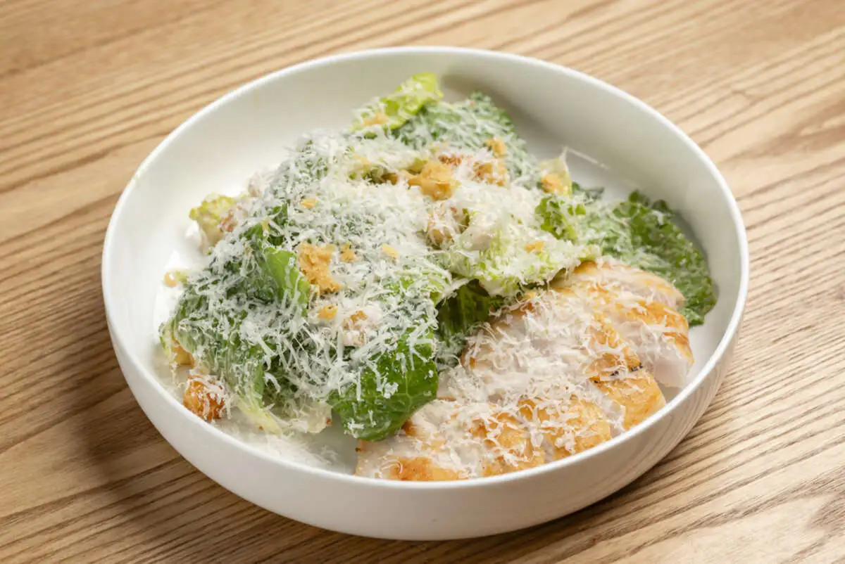 Листья романо с курицей