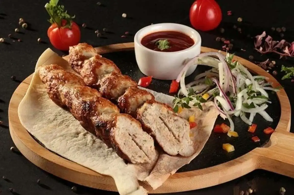 Люля-кебаб из курицы с грибами и сыром 100гр.мин.заказ от 400гр.