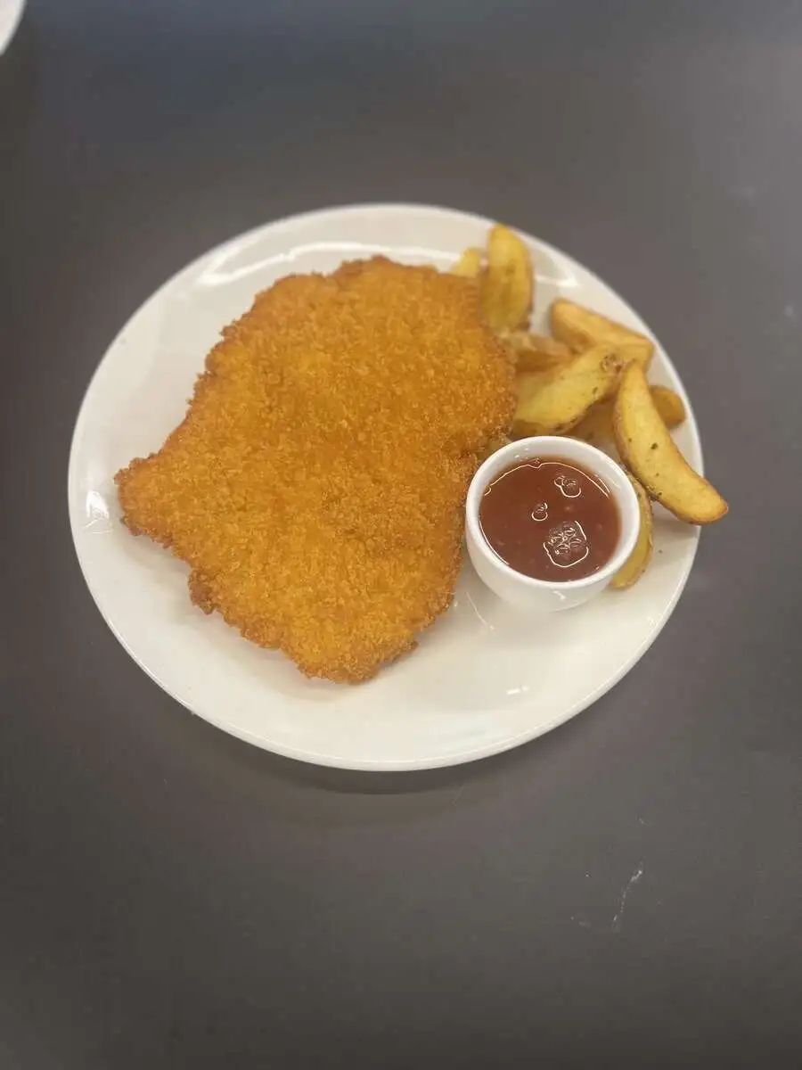 БЛ Шницель с картофельными дольками