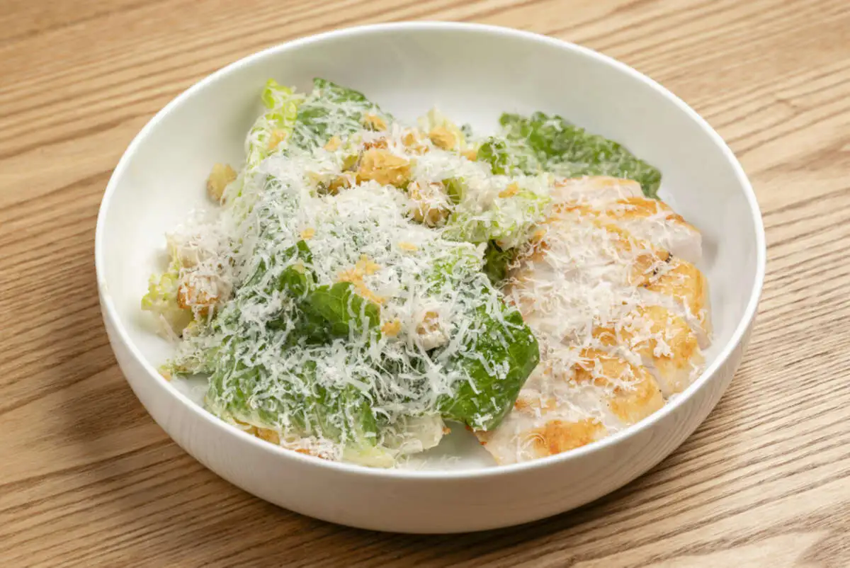 Листья романо с курицей