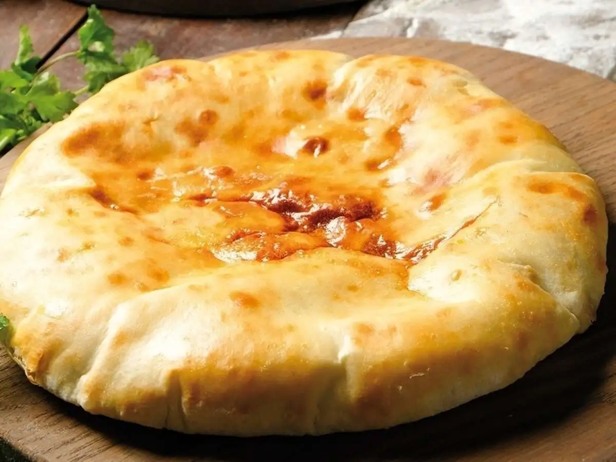 Хачапури с сыром Страчателла