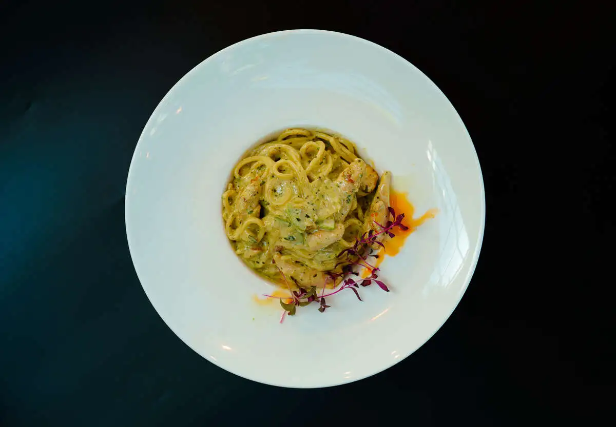 Паста Песто с курицей и цукини, 300 г