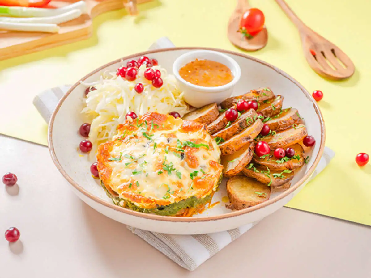 Отбивная из курицы со шпинатом