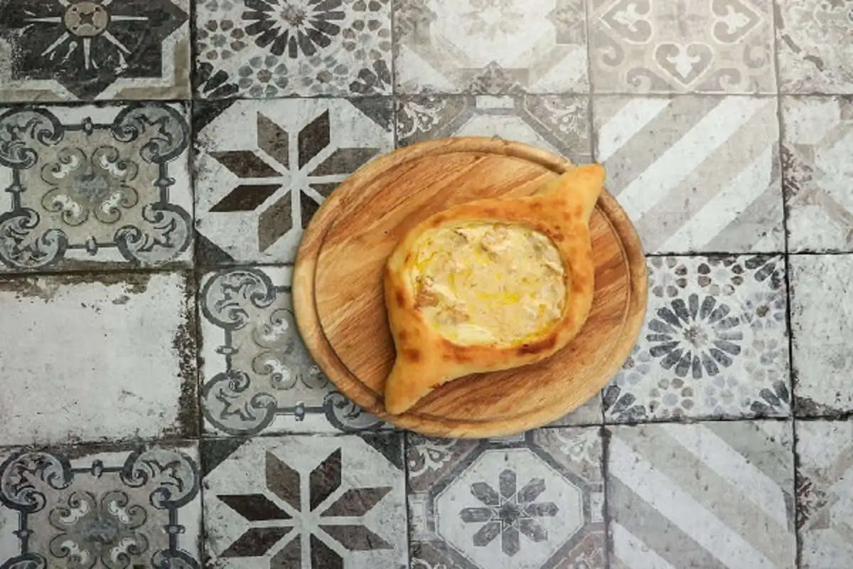 Хачапури с белыми грибами