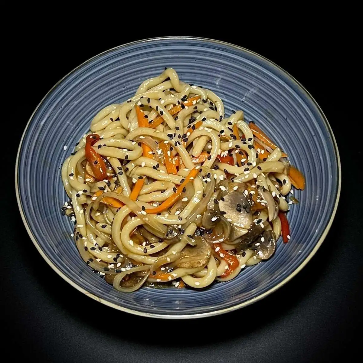 Wok овощи и грибы