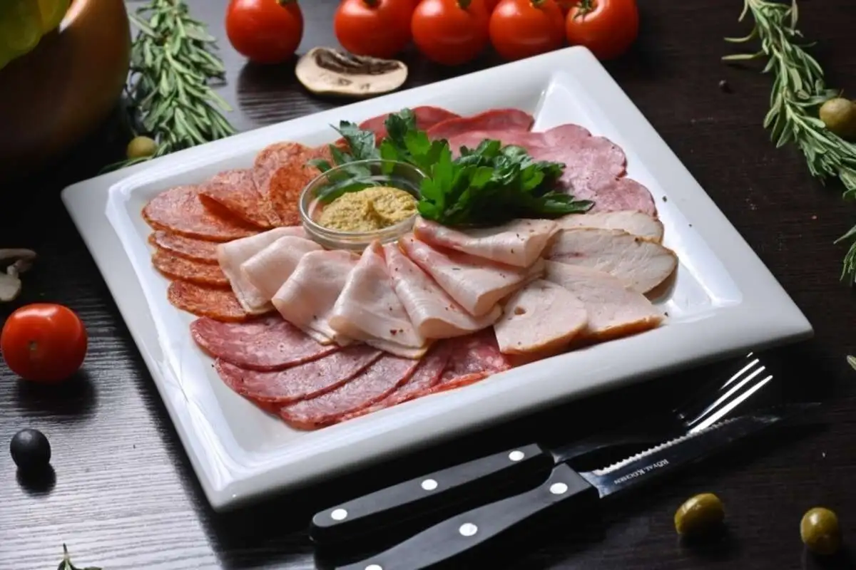 Мясное ассорти