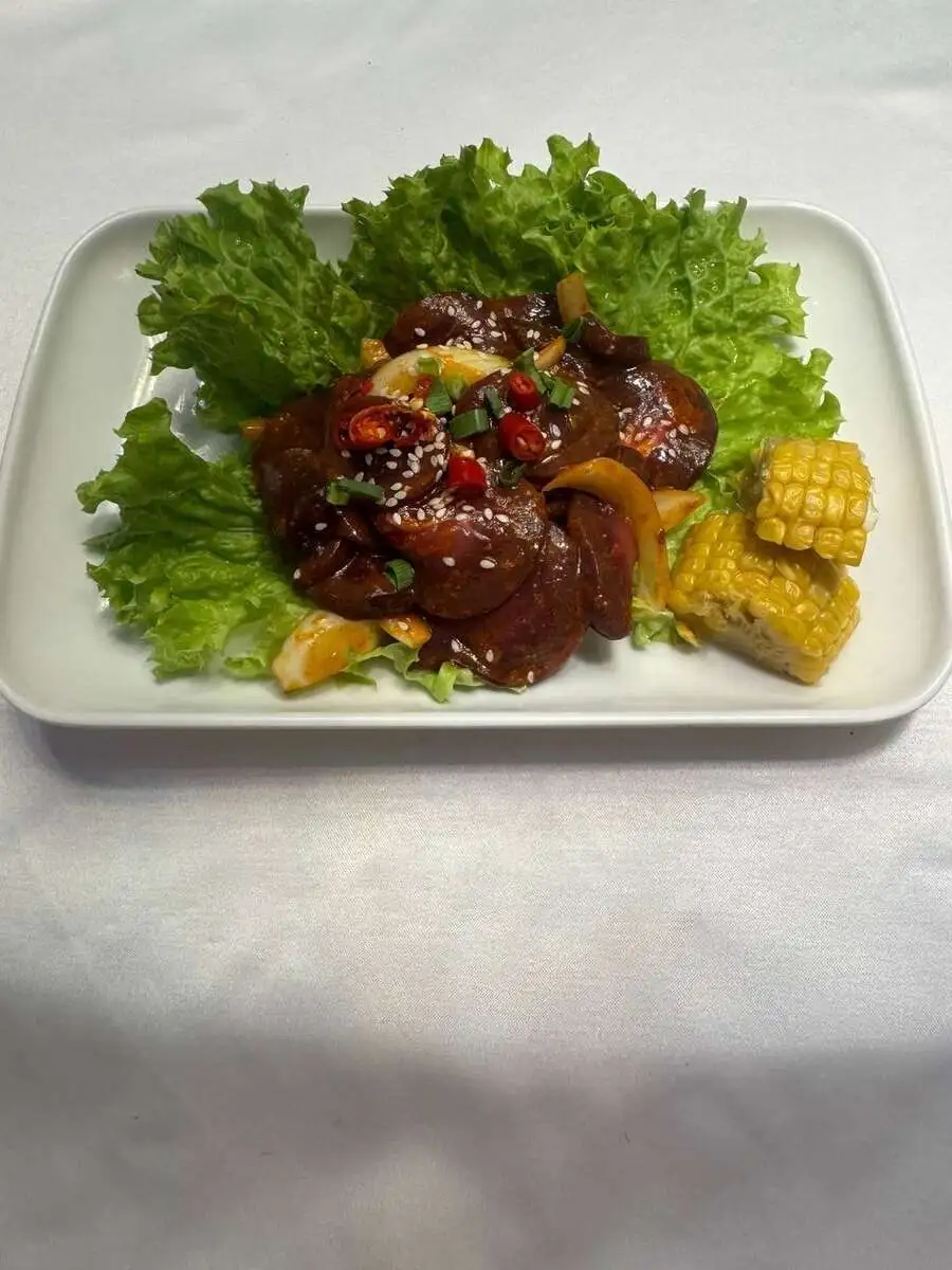 Говяжья вырезка  鲜拌牛肉