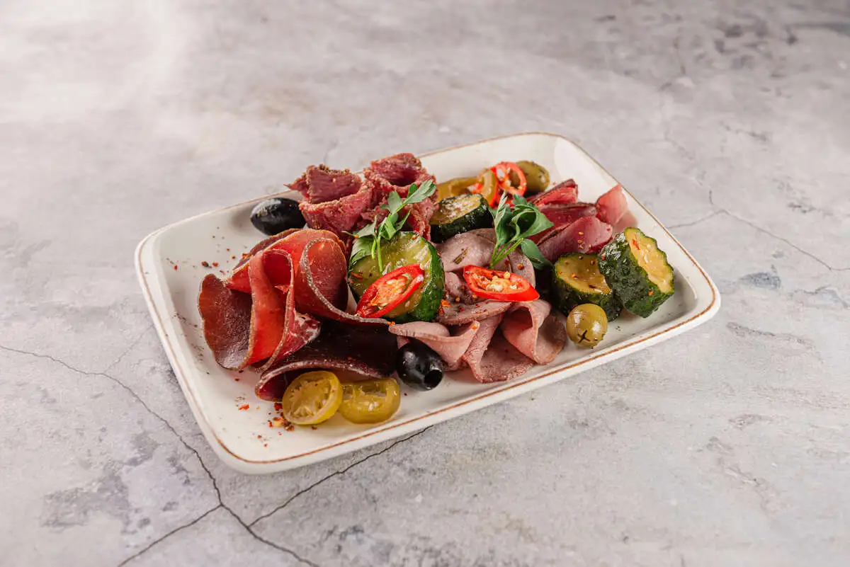 Тарелка мясная