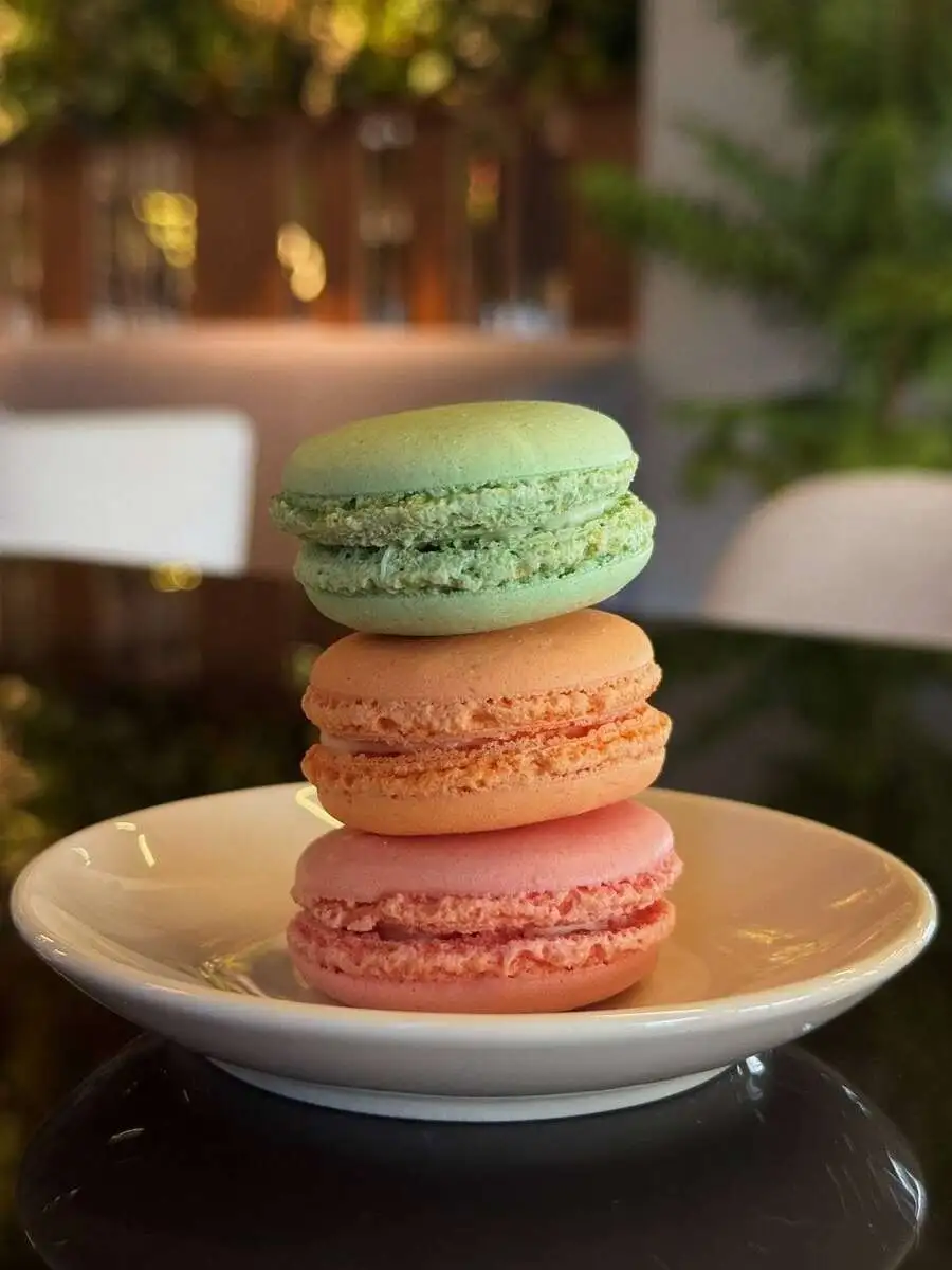 Макаронс с фисташками 1 шт/Macarons with pistachios 1 pc