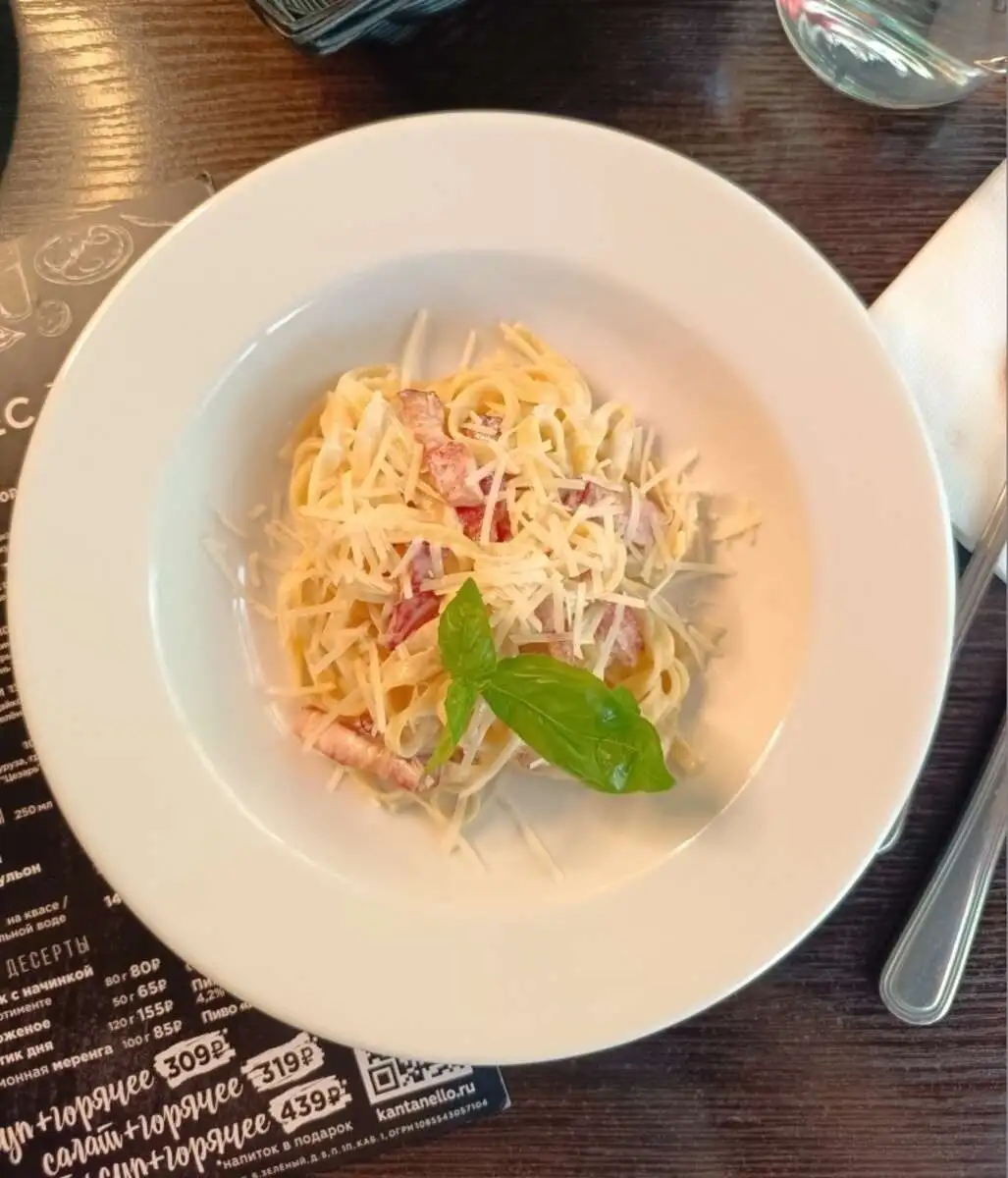 Паста Тальятелле с беконом и сливками