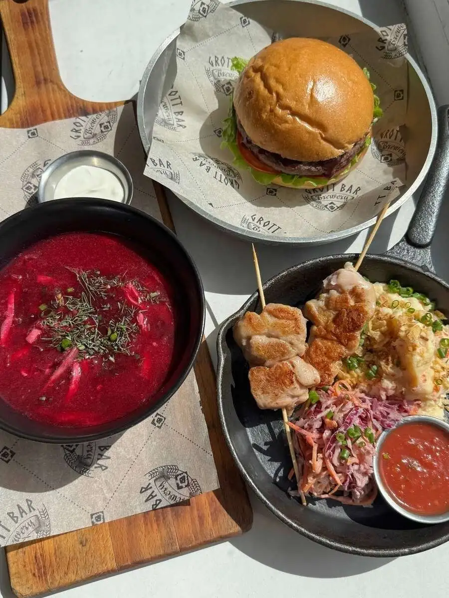 БО Бургер с беконом и луком 250 гр