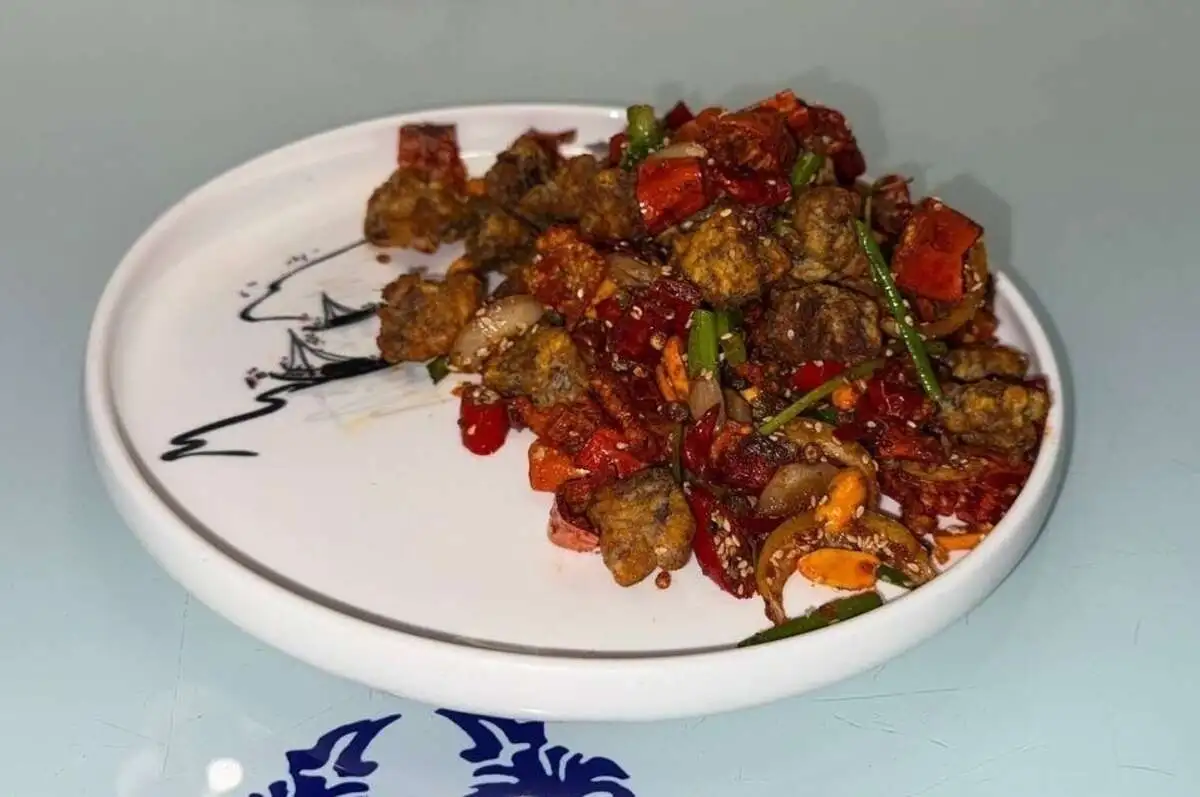 Острая хрустящая баранина  酒鬼焦香羊肉