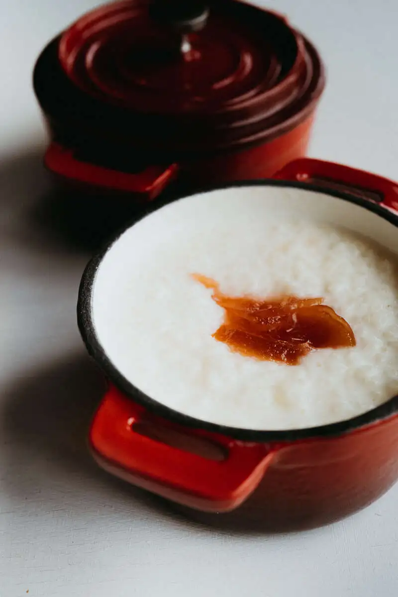 Каша рисовая с карамельными яблоками