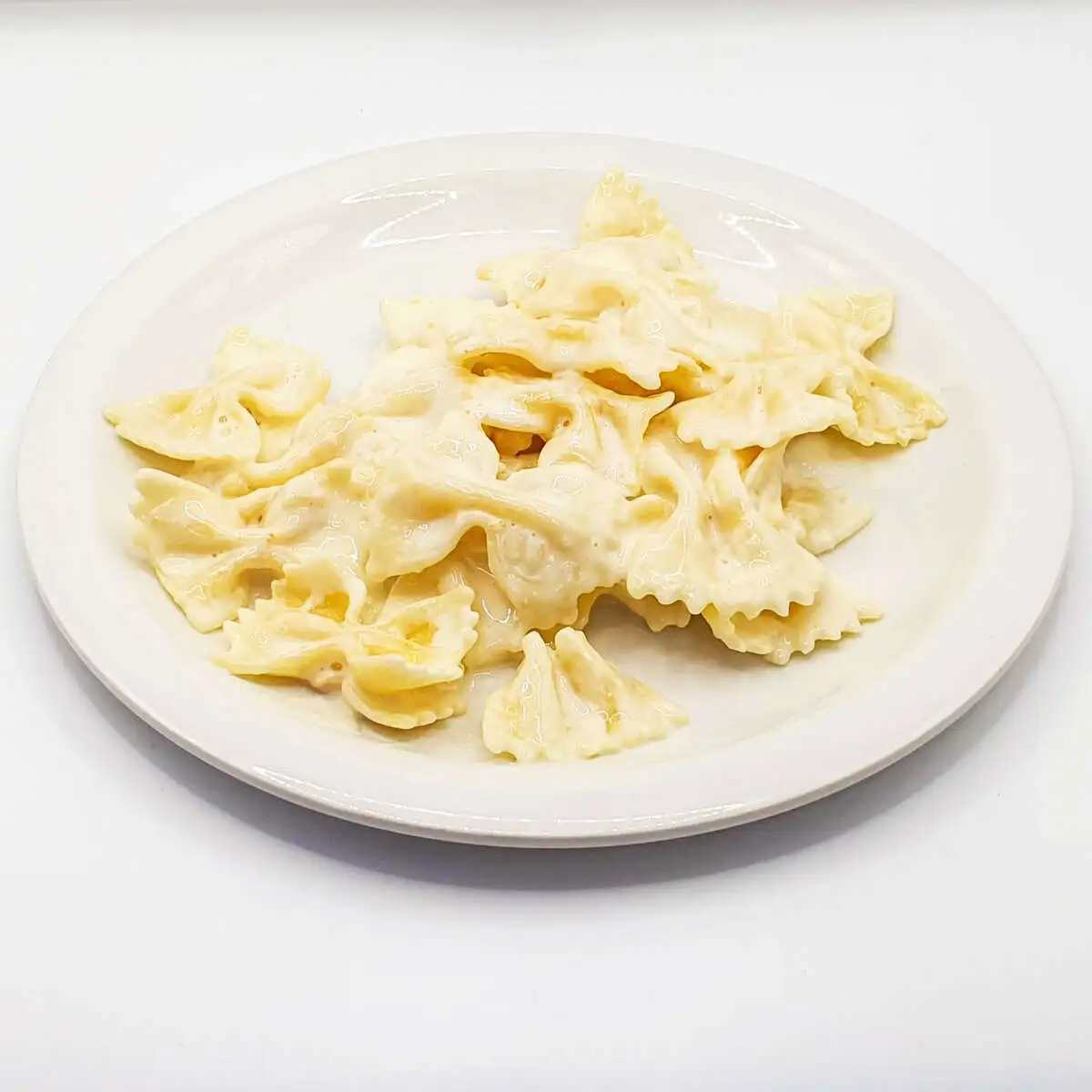 Фарфалле с сыром 