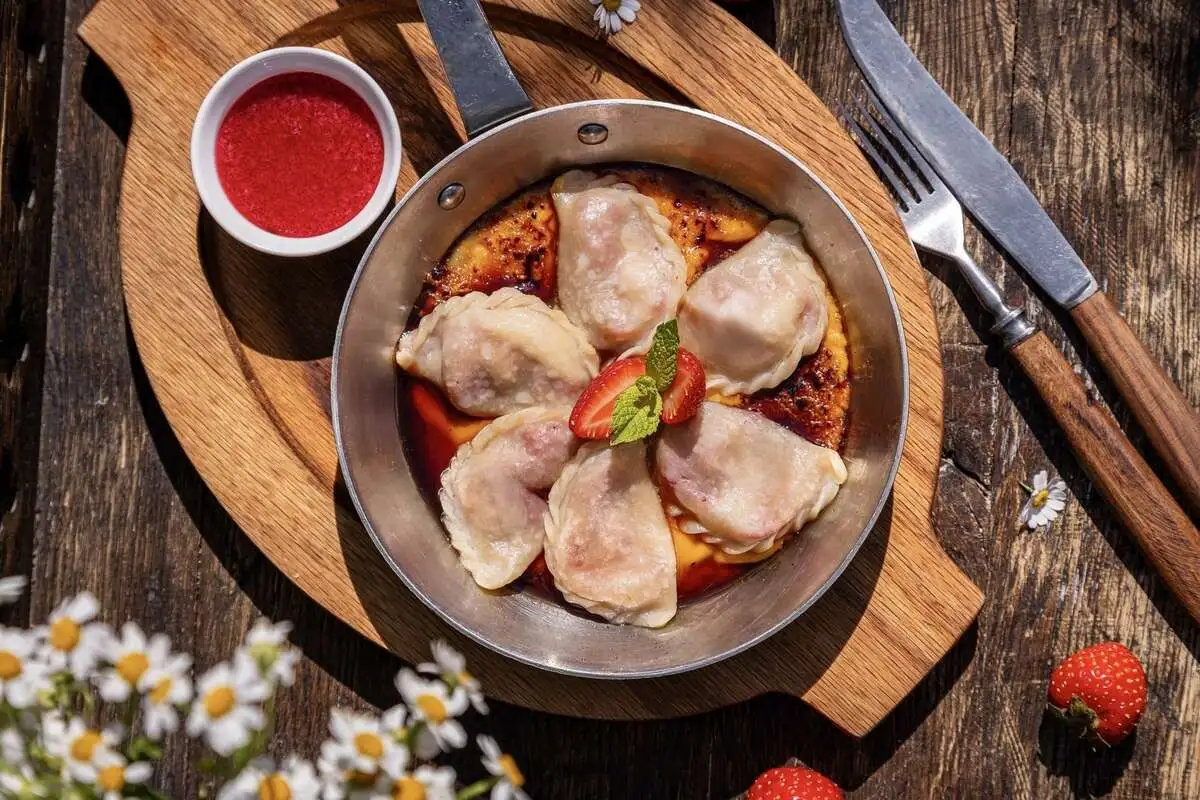 Вареники с клубникой