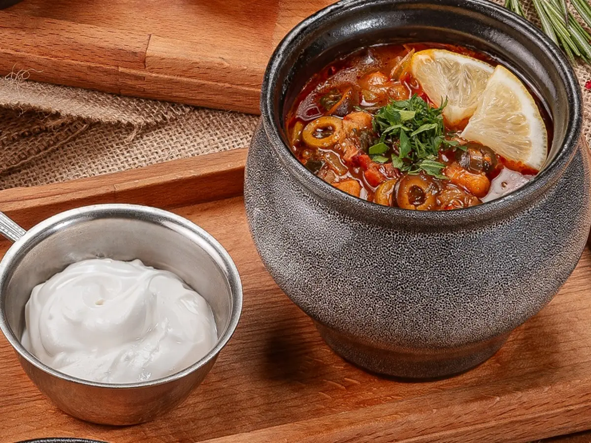Солянка мясная