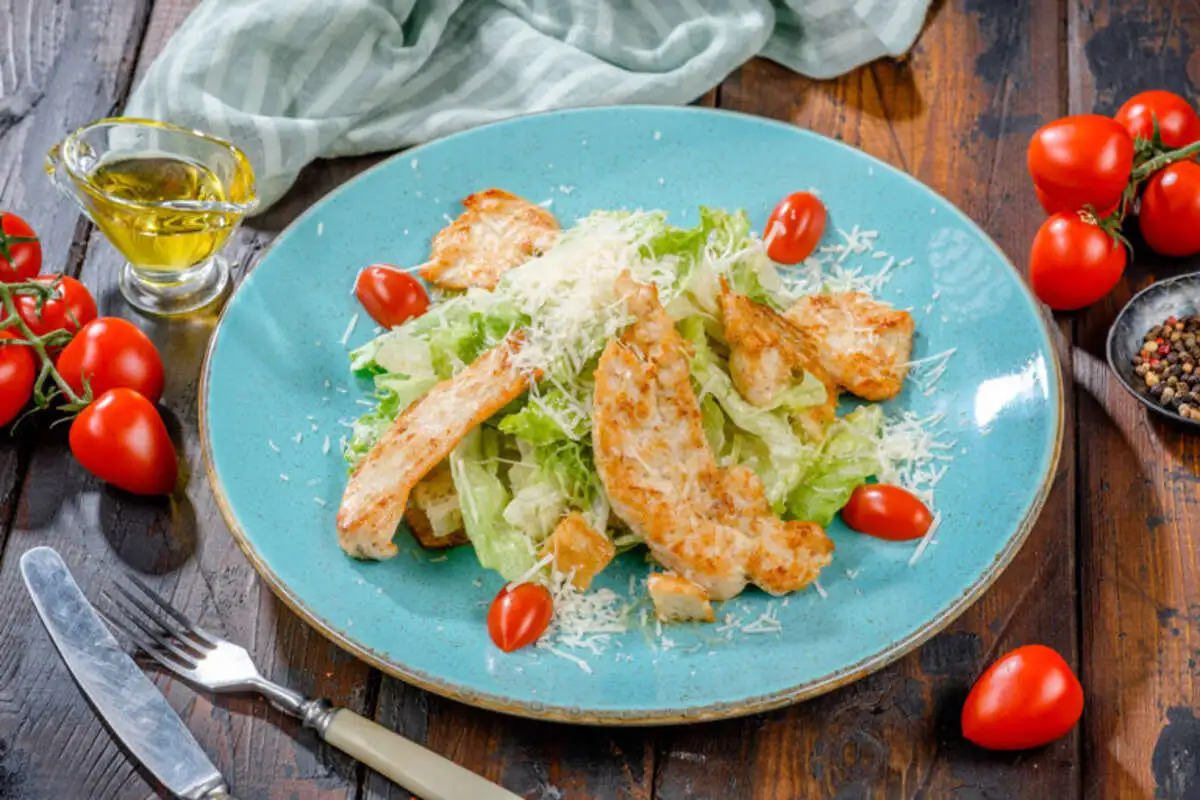 Цезарь с курицей