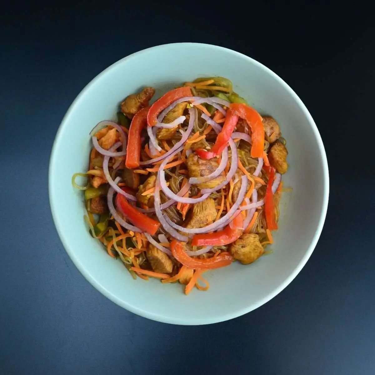 Фунчоза с цыпленком и овощами