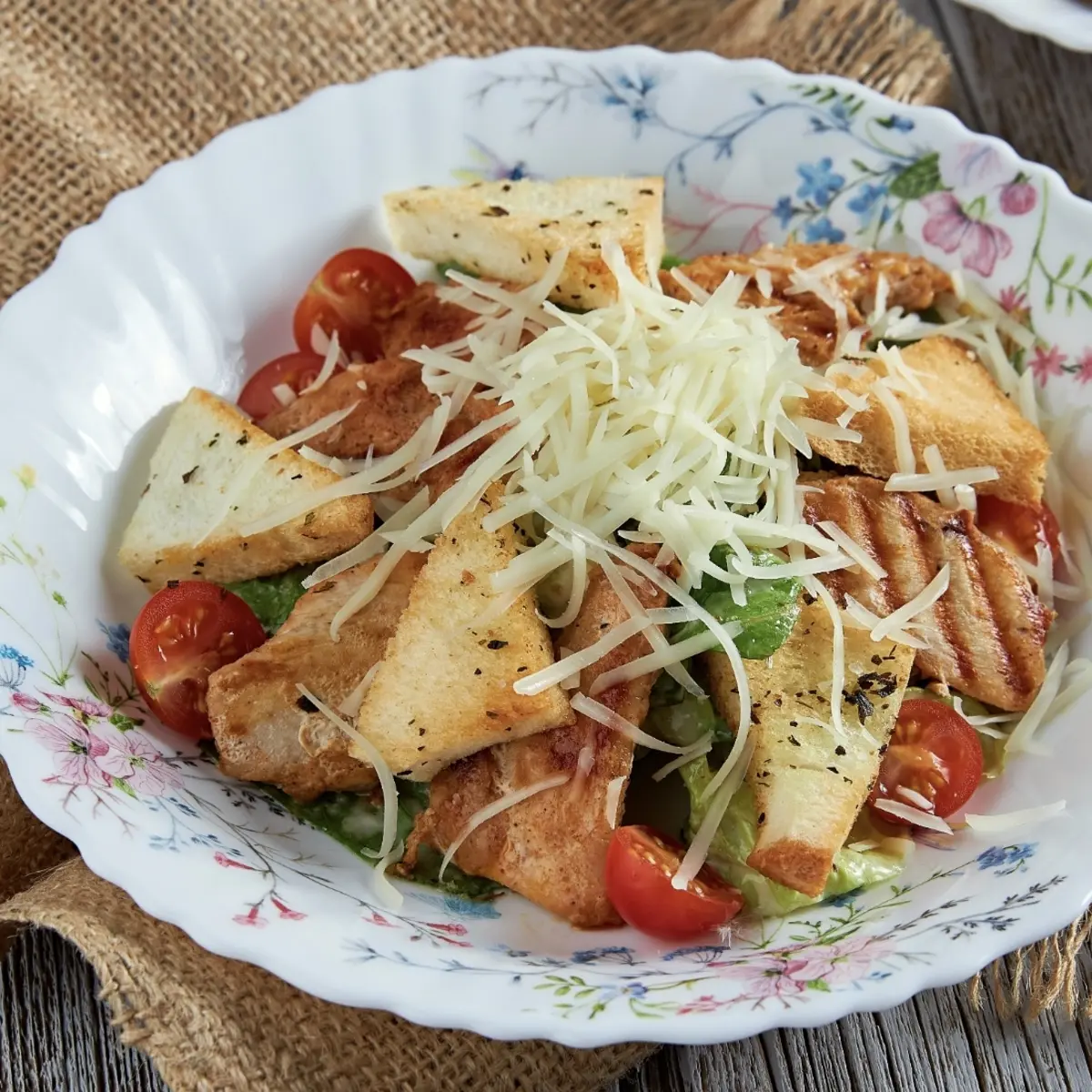 Цезарь с курицей