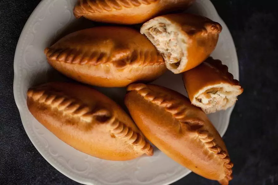 Расстегай (Пушкин)