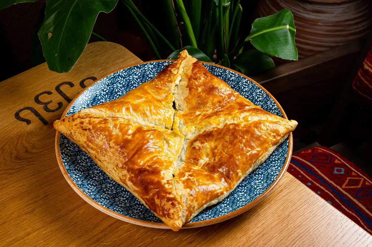 Пеновани с сыром и зеленью