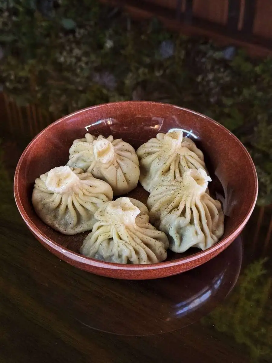 Хинкали с говядиной отварные 1 шт/Boiled beef khinkali 1 pc