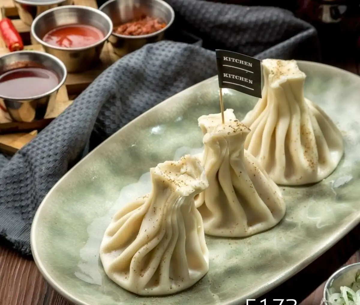 Хинкали с креветкой и сырным кремом