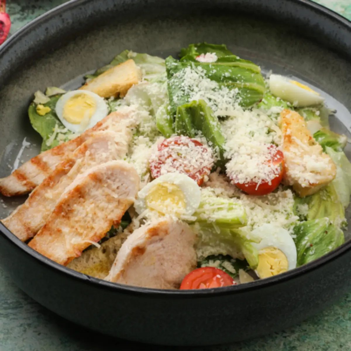 Цезарь с курицей