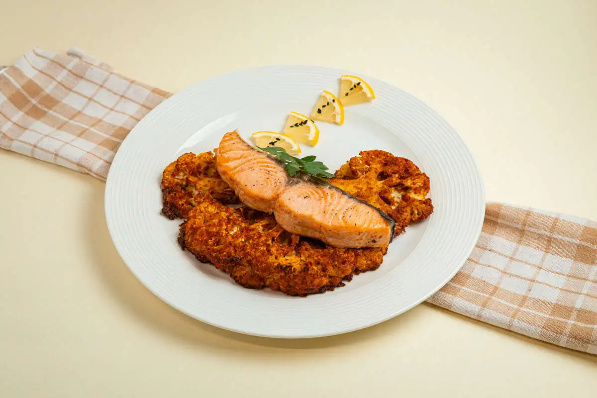 Лосось с цветной капустой 500г