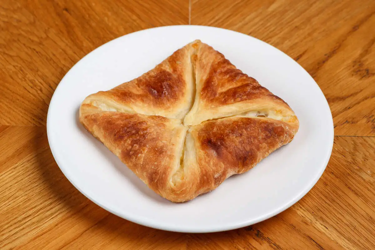 Пеновани слоёный хачапури