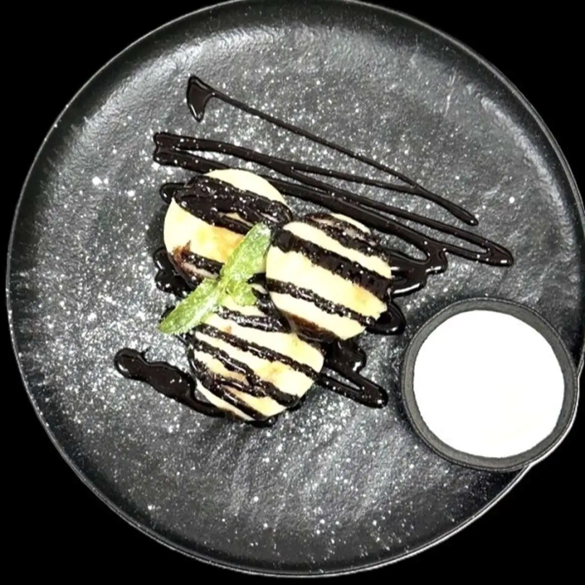 Сырники классические со сметанкой 
